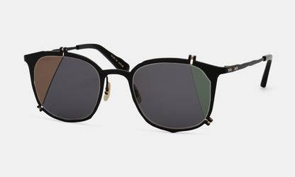 MM-0047 Sunglasses : broken Lens