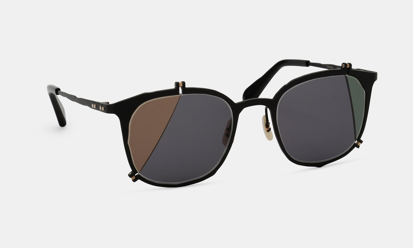 MM-0047 Sunglasses : broken Lens