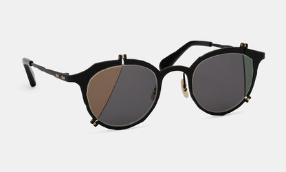 MM-0049 Sunglasses : broken Lens